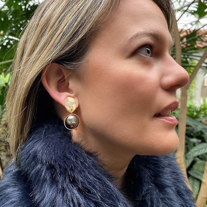 Gouttes feuillues pour la vente par John Michael Richardson