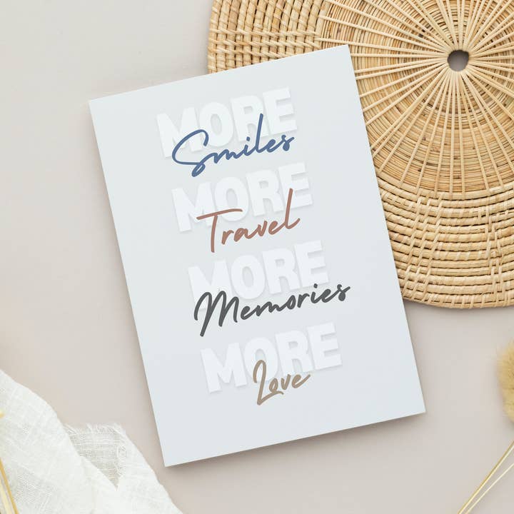 Plus de sourires, de voyages, de souvenirs et d'amour Carte inspirante pour la vente par simply blessed shy