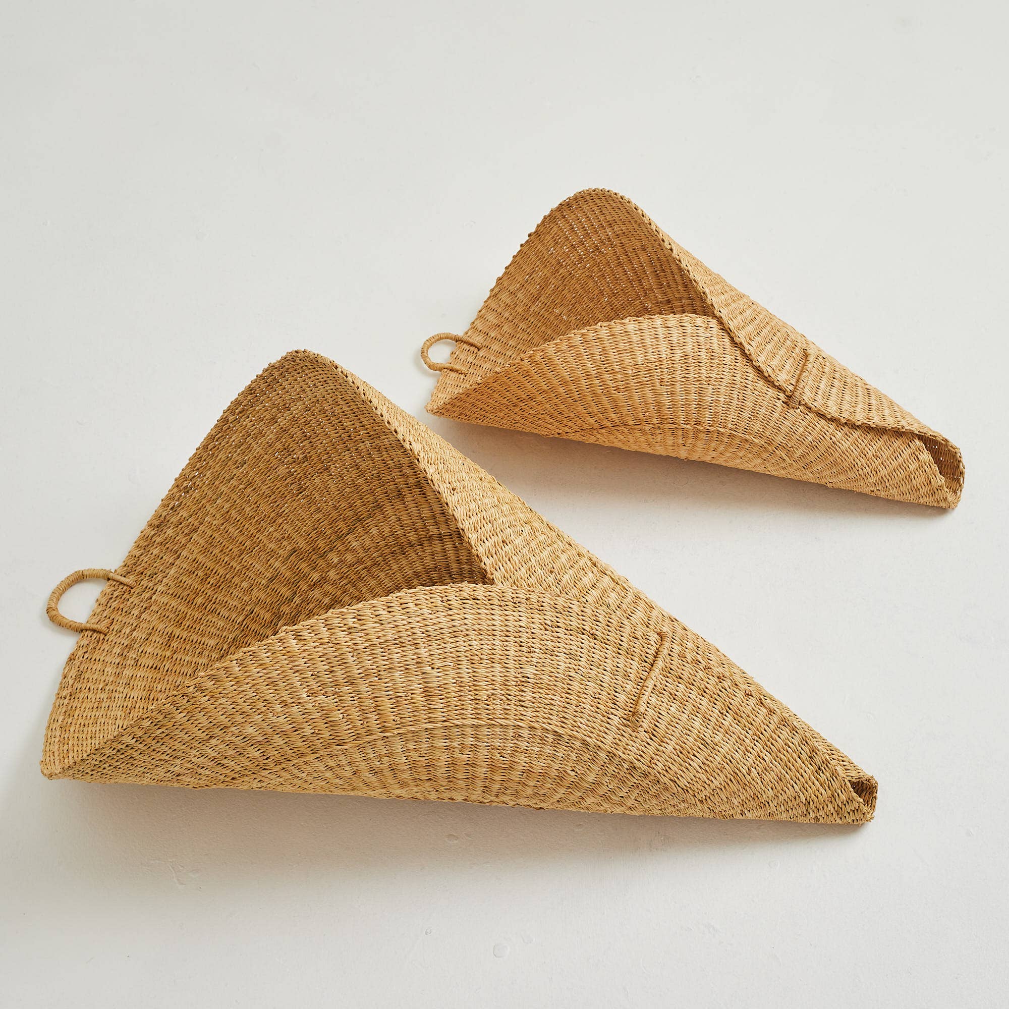 Tan Hanging Flower Basket for wholesale on Faire5