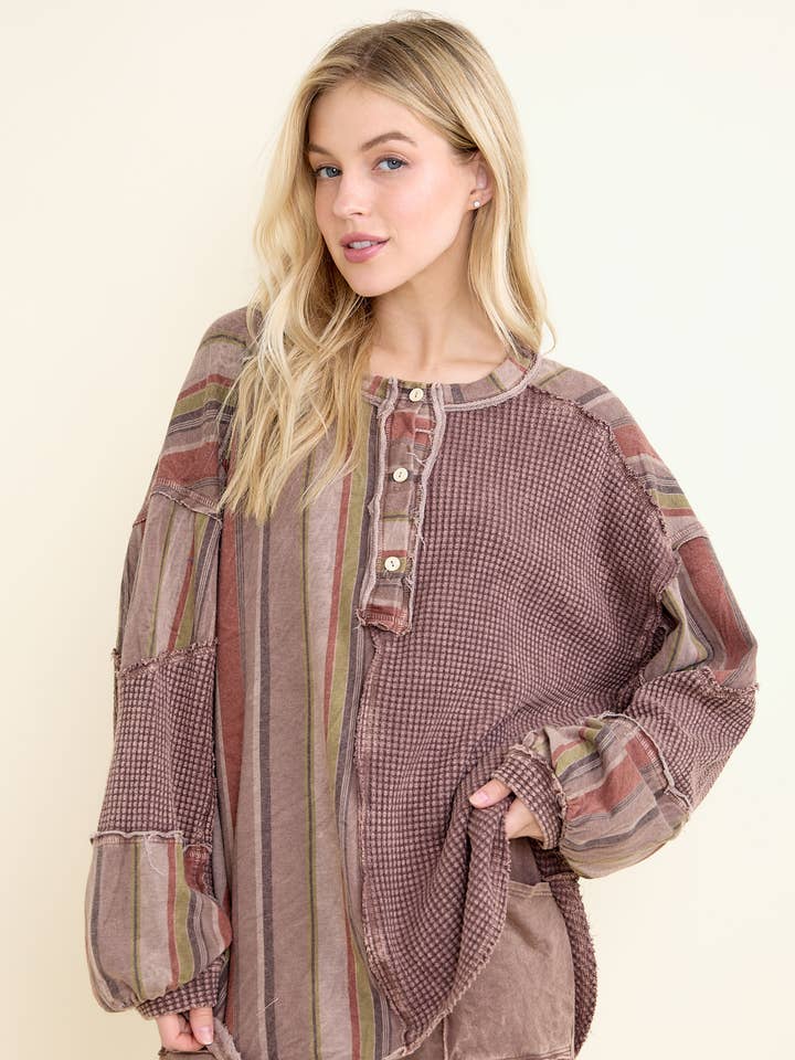 MineralWash Halvstribet vaffel henley top HT5931 for engroshandel hos J.Her