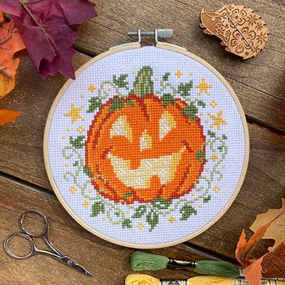 Love Poppet - Wholesale Embroidery/cross-stitch supplies - Pumpkin and Stars - Printed Chart2