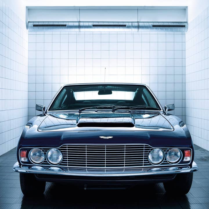 gestalten & teNeues - Wholesale Transportation - The Aston Martin Book9