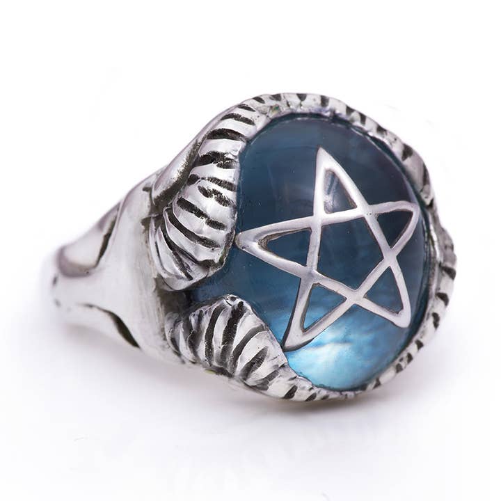 Sky Blue Devil Heart Ring för wholesale av Alex Streeter
