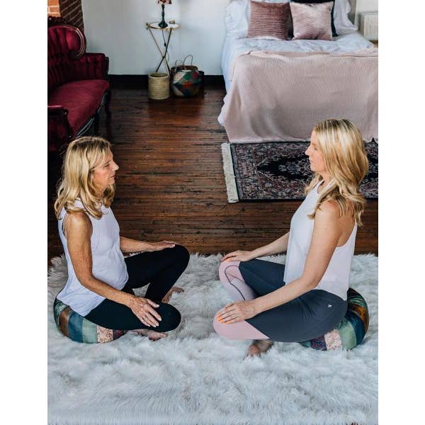 Ten Thousand Villages - Vente Coussin décoratif de sol - Oreiller de Yoga Mindful5