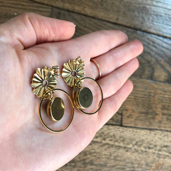 Dans l'Air du Temps Bijoux - Vendita all'ingrosso Orecchini pendenti - Orecchini boho blu elettrico con finitura dorata o argentata