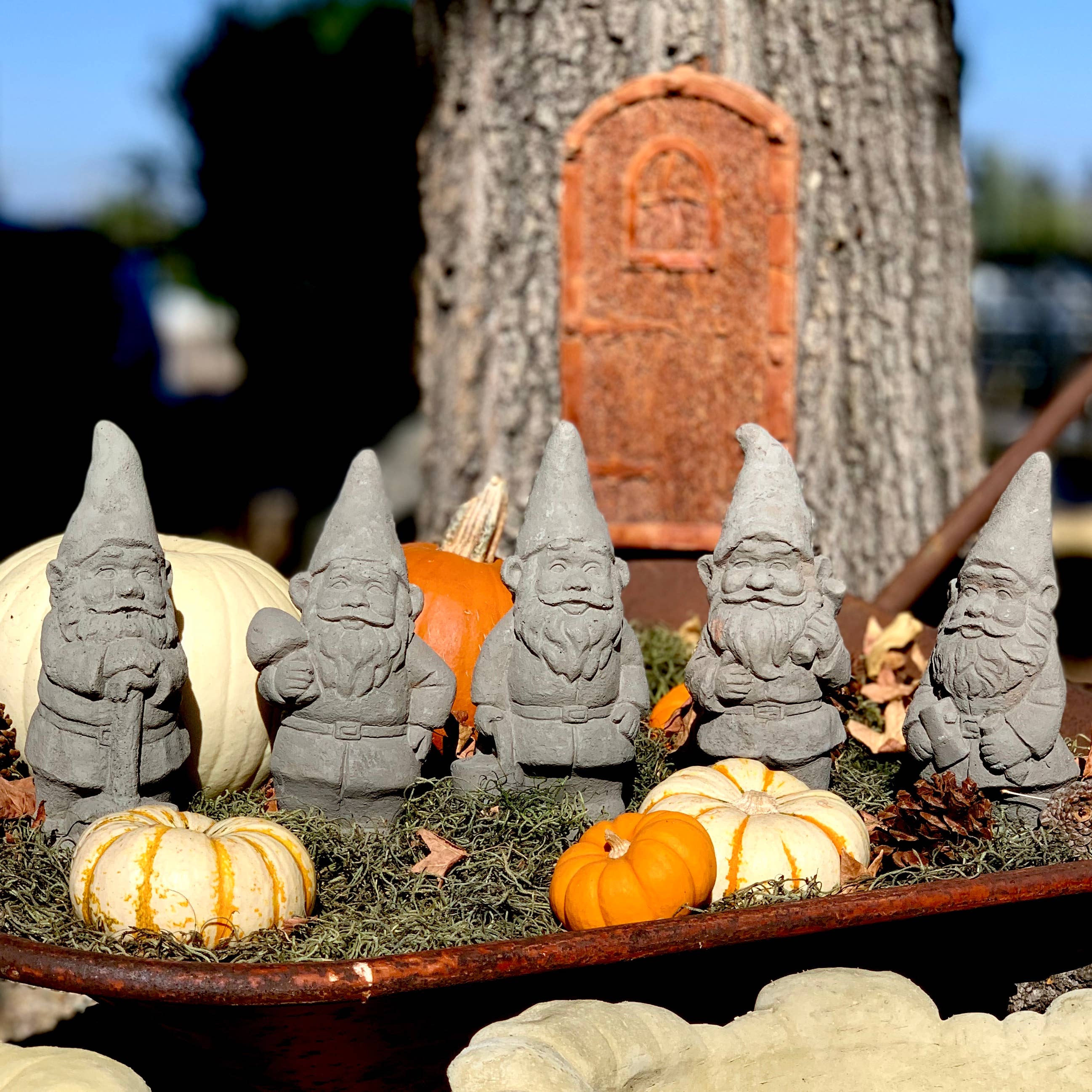 Designer Stone Inc - Wholesale Garden Gnome - Vintage Garden Gnomes Set of 107