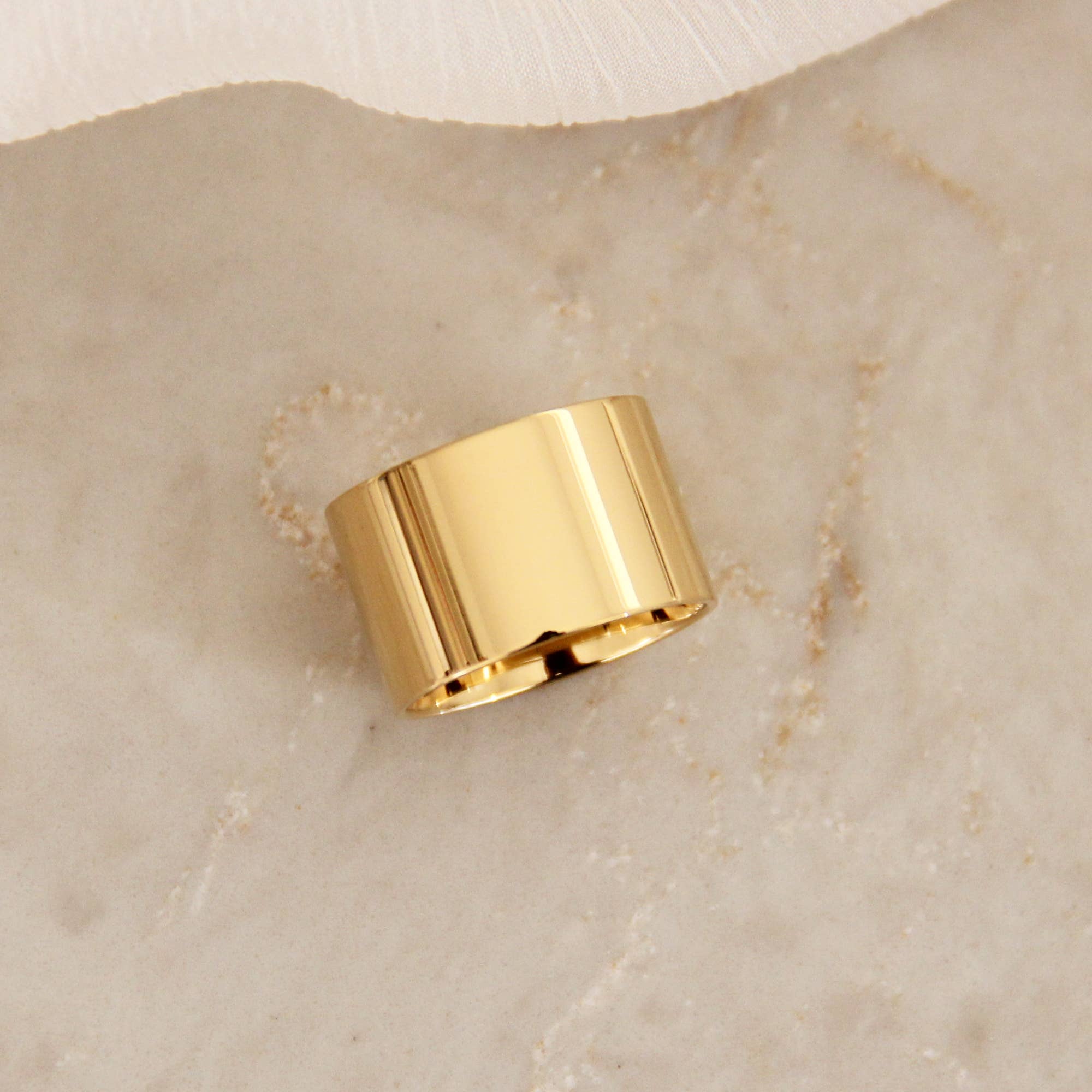 MAIVE – wholesale Band/stacked ring – Cigar Band1