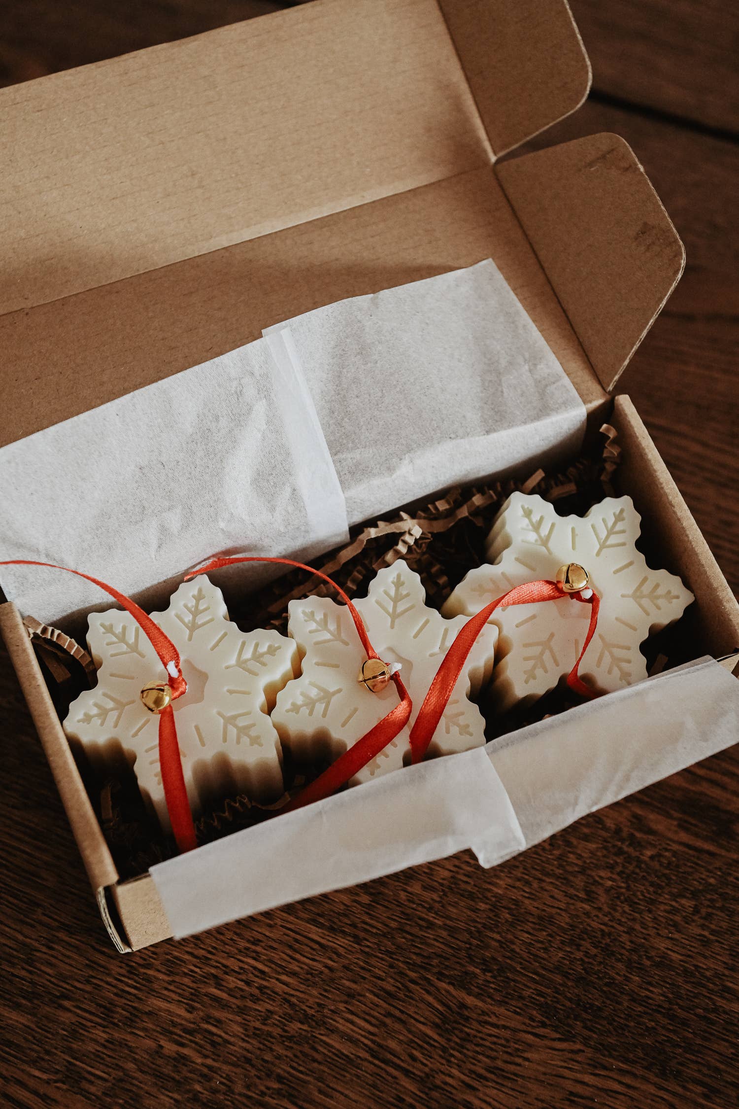 Studio ÜM - Wholesale Novelty Candle - Snowflake Candles4