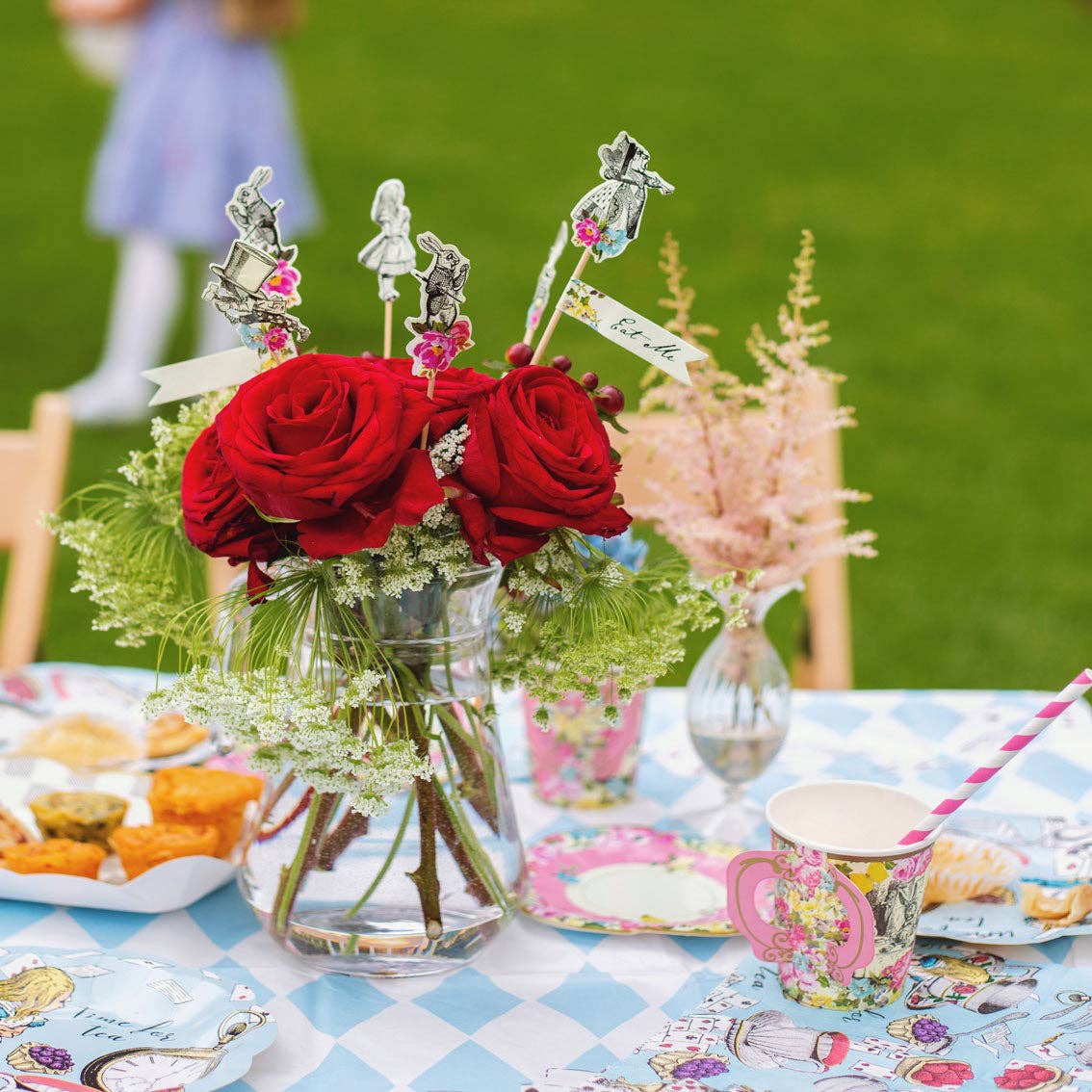 Talking Tables USA - Wholesale Cake/Cupcake Topper - Alice in Wonderland Mad Party Picks | Tea Party |2