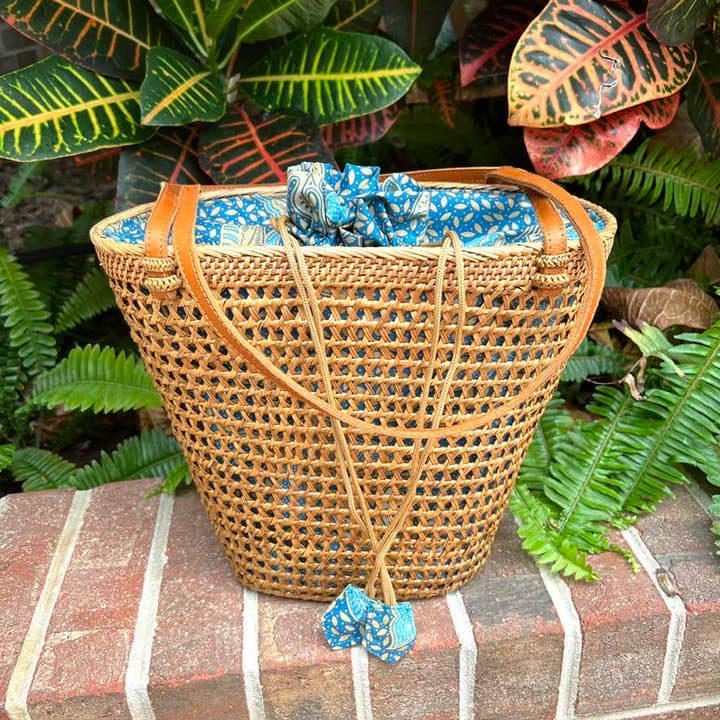 The Winding Road - Wholesale Tote Bag - Women's - Ata Vine Open Weave Bucket Tote Bag with Batik Print Lining6