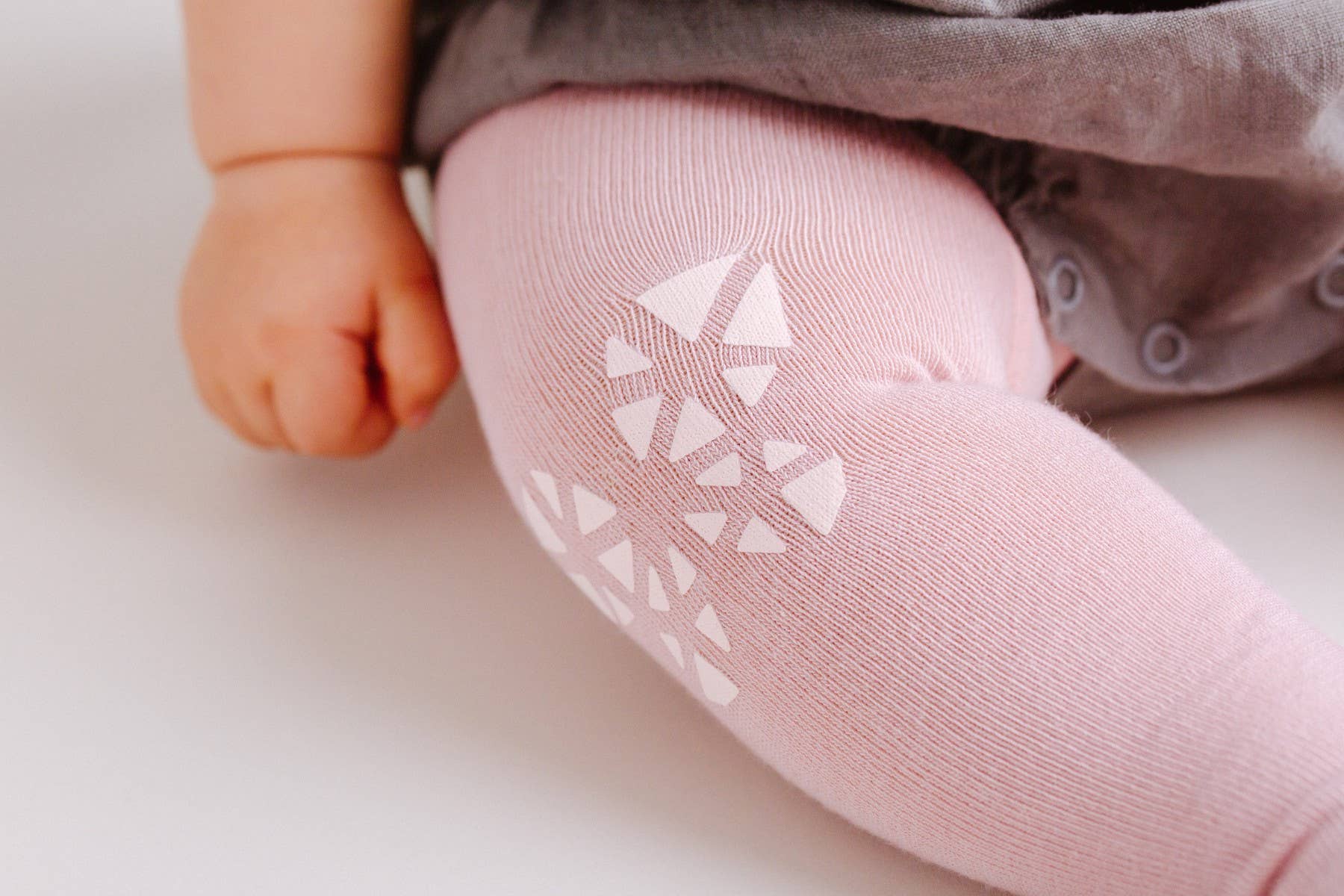 Olie the Curious - Wholesale Socks - Women's - Pink Butterflies Crawling Tight5