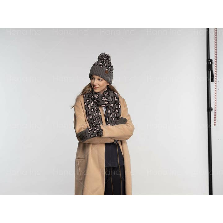 Hana - Wholesale Gloves - Women's - C.C pom leopard jacquard knit glove7