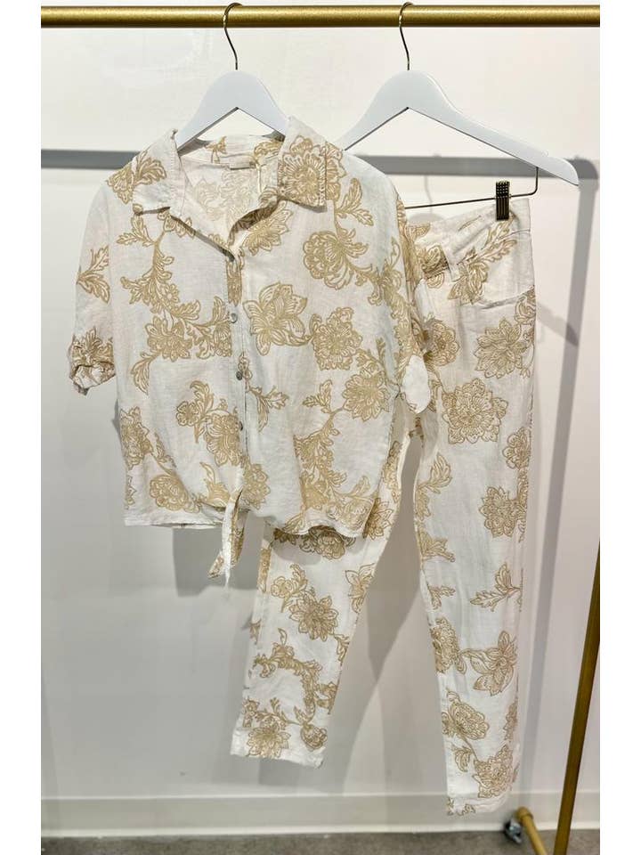Gold FLORAL PRINT BUTTON DOWN TOP (01912-FLORAL) for wholesale on Faire