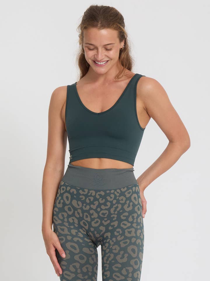 TUNI - Bra in Recycled Material for wholesale by Yoga Searcher