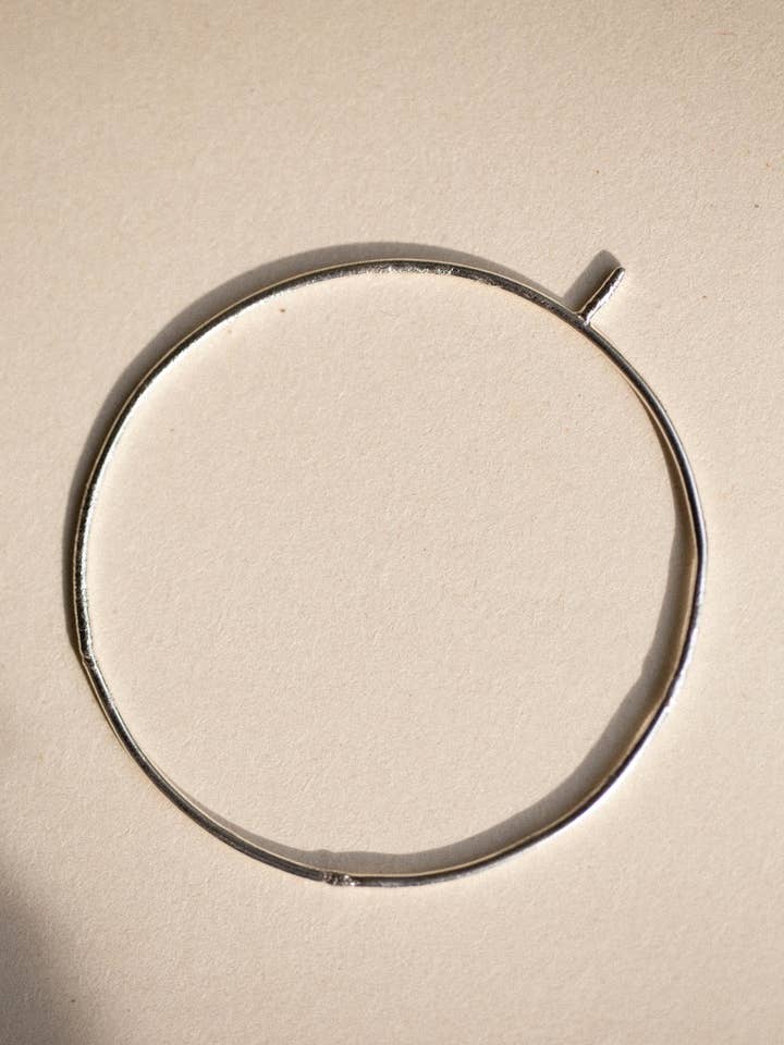 KOSMA ARMRING silver för wholesale av TYLA LATO