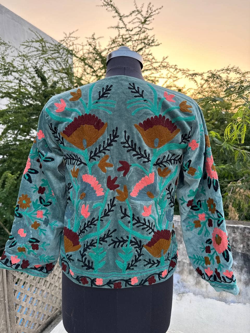 GYPSY STUDIO - Wholesale Jacket - Women's - Winter Coat Floral Embroidery Assorted Design Suzani Jackets4