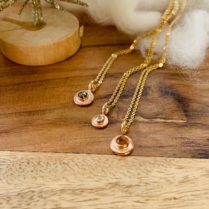 Notions of Lovely – Colar pingente/pendente por atacado – Colar Little Gemmy Bit com Pingente em Ouro 14k Fill