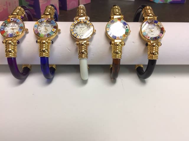 Alice Sturzinger LLC – Großhandel Armbanduhr – Damen – Santa Marta Millefiori Murano Armreifuhr - Verschiedene Farben8