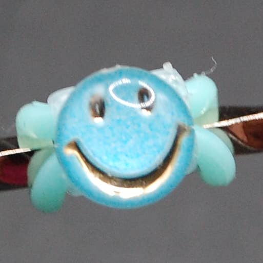 Breloque opaque en forme de smiley pour la vente par Www.eyeglasssesdecorations.com