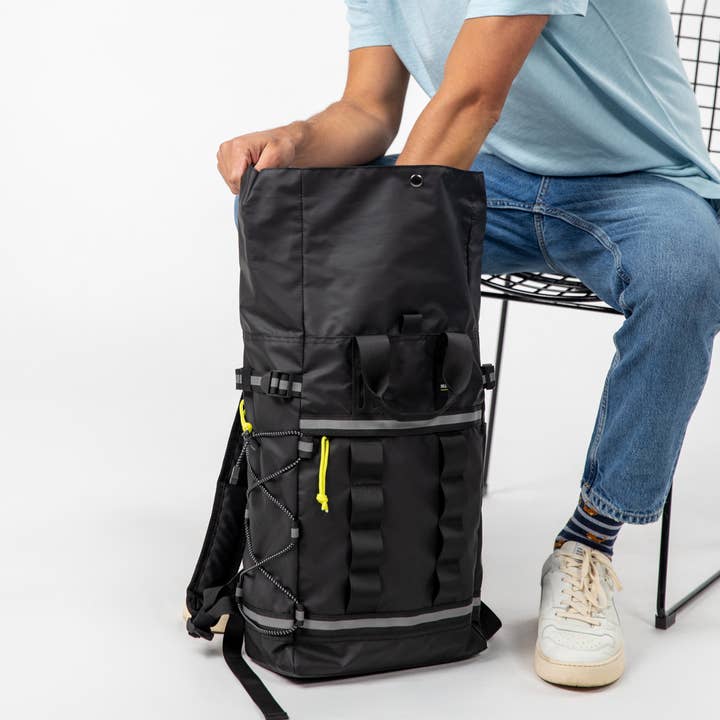 BILLYBELT - Wholesale Backpack - Unisex - Roll-top waterproof backpack - Black5