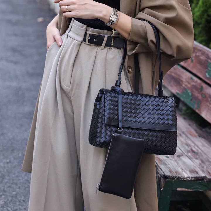 Äkta lädervävd kuvert axelcrossbodyväska för wholesale av Sook Stainable