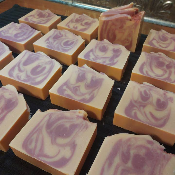 Amber Bath Co - Wholesale Bar Soap - Grapefruit Mist Essential Oil Soap2