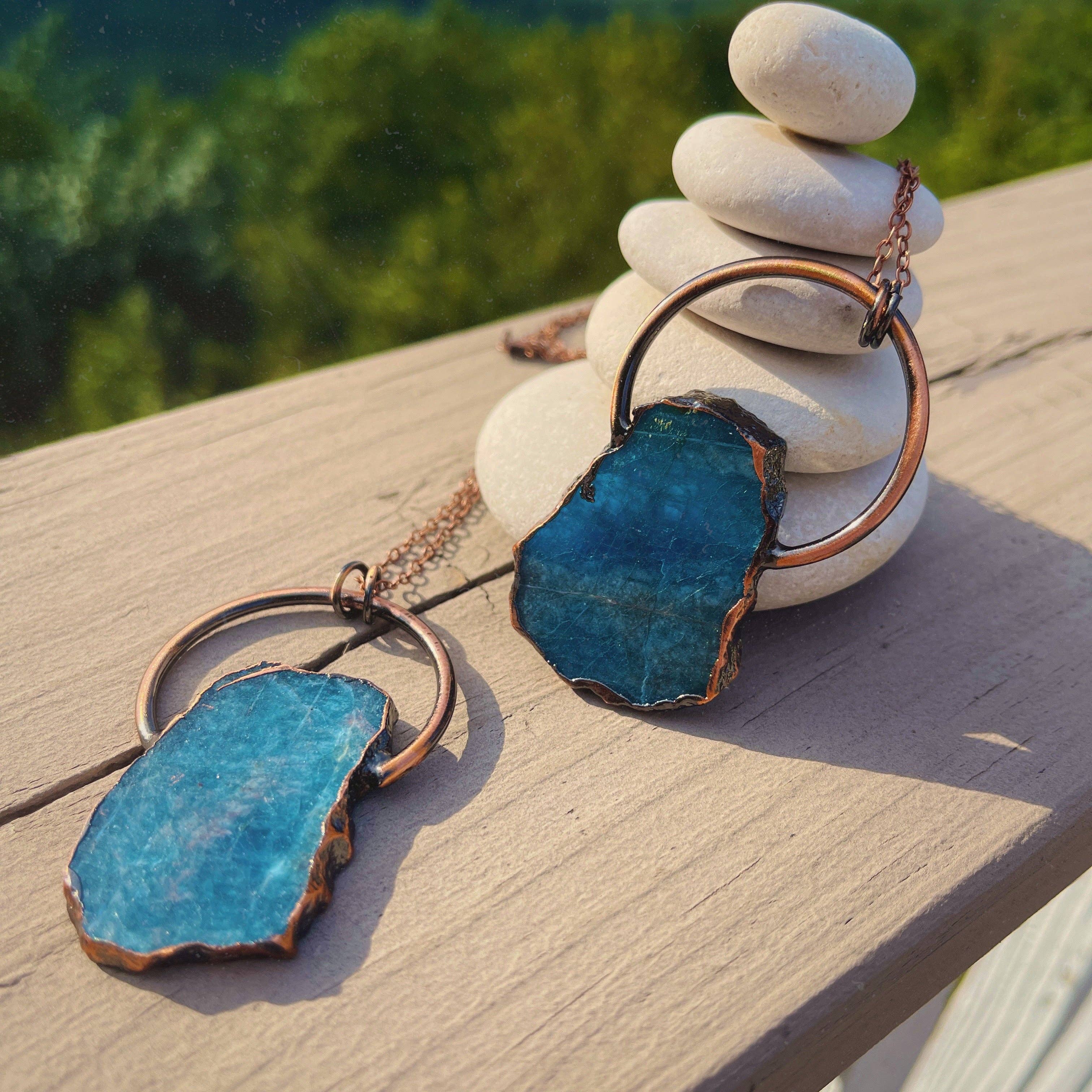 Peace Love Bling – Großhandel Kette mit Anhänger/Charm – Halskette mit Edelsteinplatte5