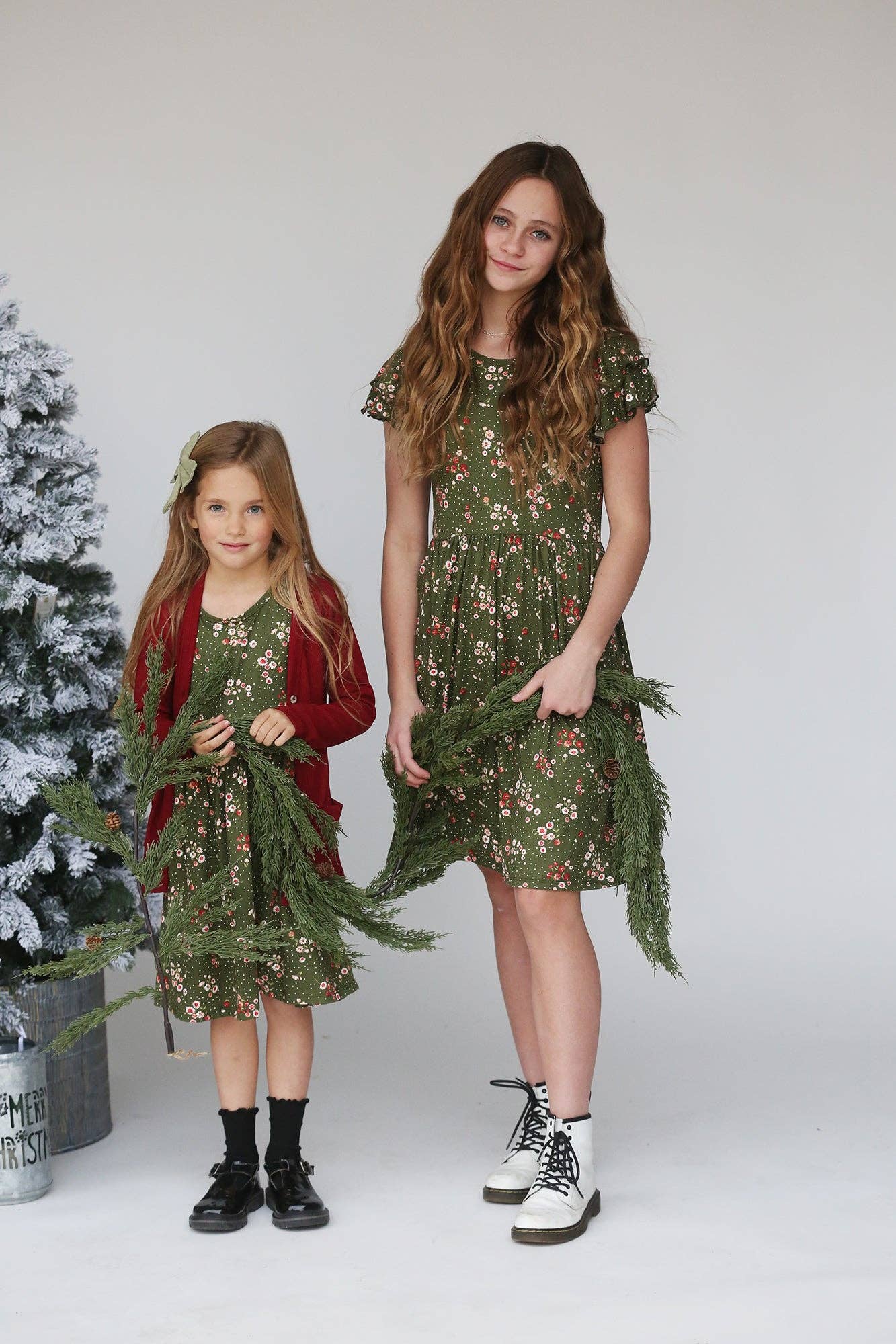 Navy Fields – Engroshandel Kjole - Børn – Sophie Grøn Blomstret Kjole4