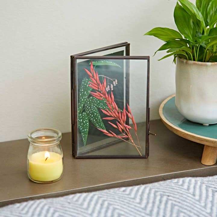 The Paper High Gift Company Limited - Wholesale Picture Frame - Antique Brass Glass Double Photo Frame - Handmade
