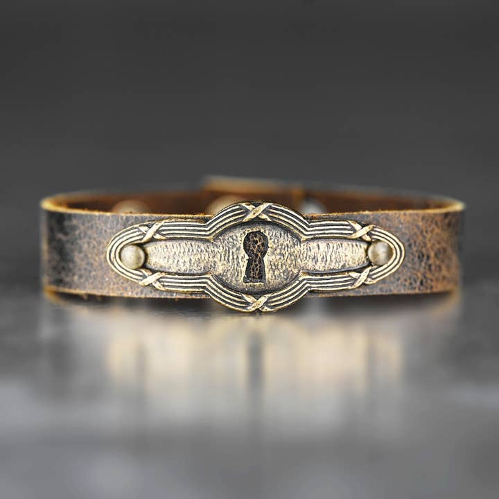 KBD Studio - Wholesale Cuff Bracelet - Unisex Leather Stacker Cuff w/ Vintage Cast Keyhole