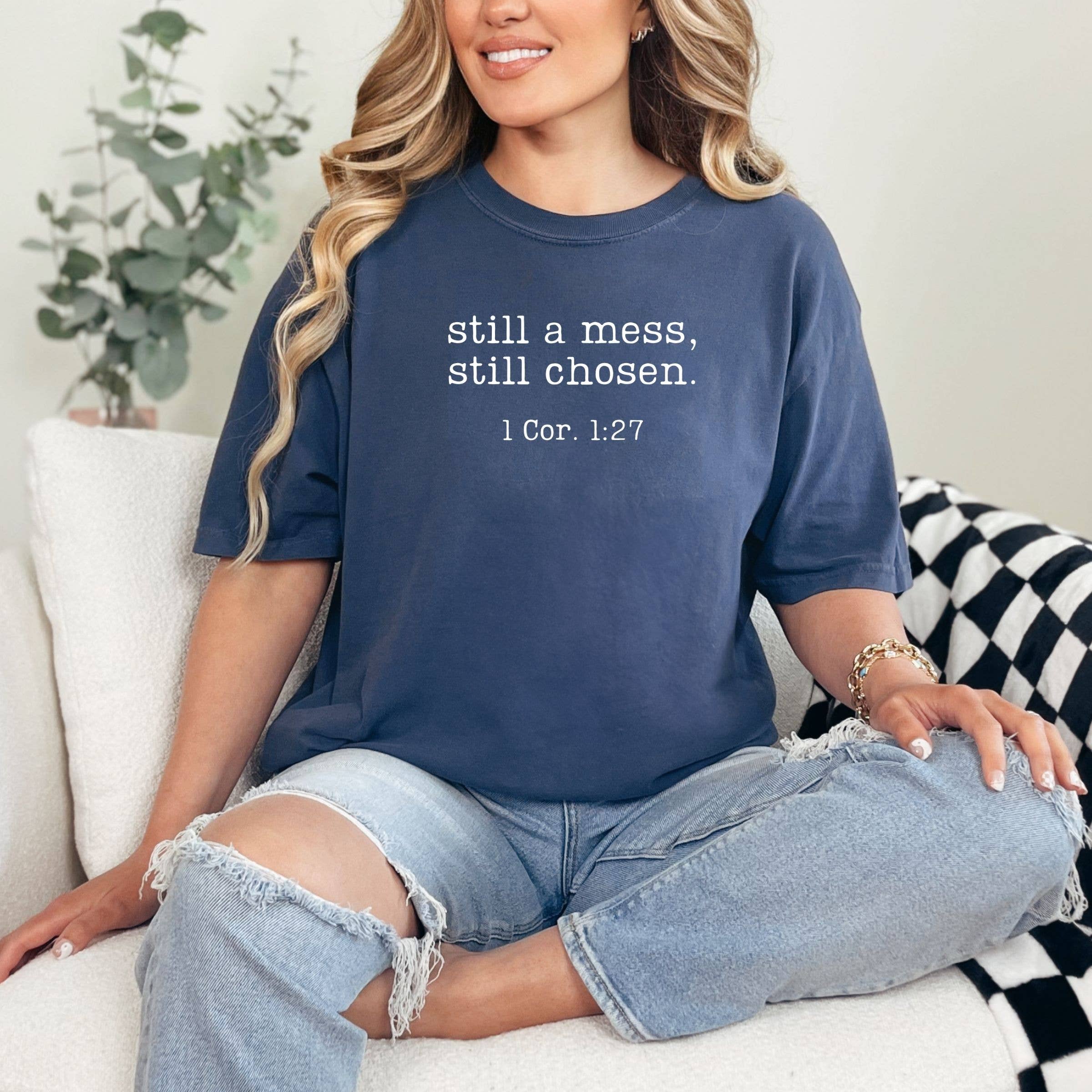 Wholehearted Motherhood and Co. - Vente T-shirt sérigraphié – femme - Toujours un désordre, toujours choisi 1 Cor 1:27 T-shirt graphique - T-shirt d'automne1