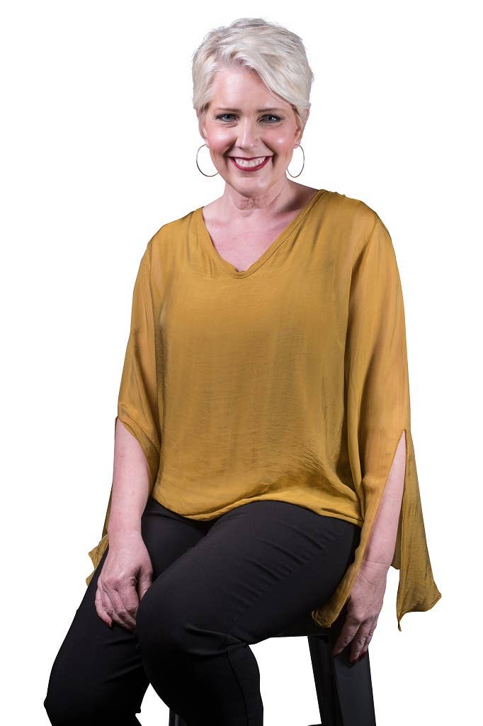 TINA Stephens Italy/Tees By Tina - Wholesale Blouse - Women's - Tiffany Silk Butterfly Bottom Open Wrist (BLS218)25