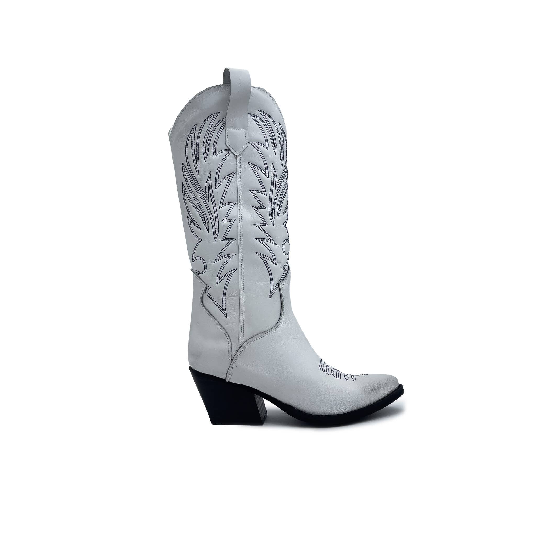WALKING NOW SRL - Wholesale Cowboy Boots - Women's - White leather women's cowboy boots with quilted embroidery1
