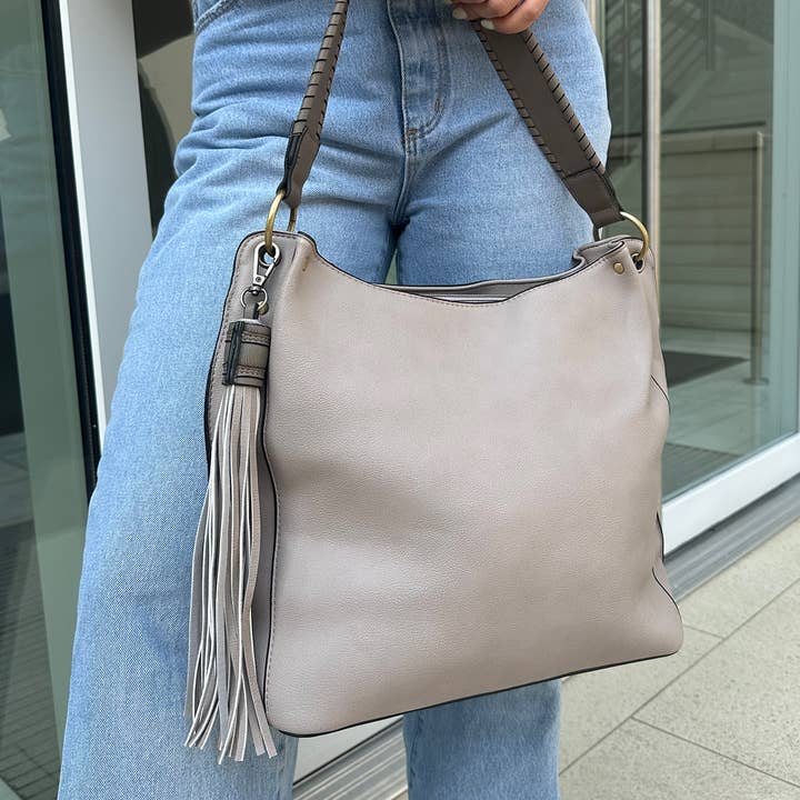 Jen & Co. - Wholesale Shoulder Bag - Women's - M1861 Amber Three Compartment Tassel Hobo Bag
