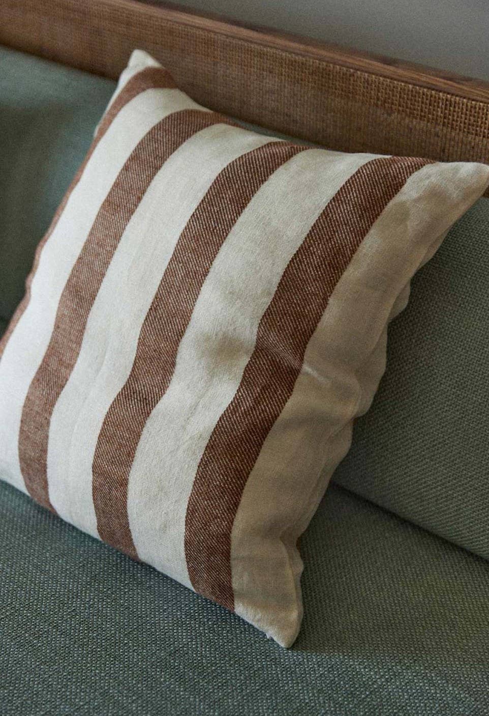 Gabrielle Paris - Wholesale Throw/Decorative Pillow - Linen cushion cover 50x50 cm Bastide Moka0