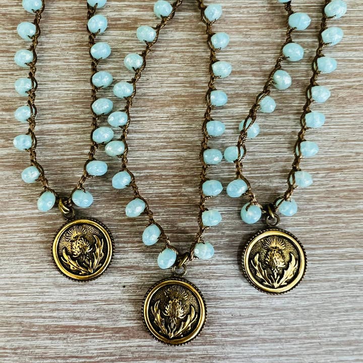 Colgante de Cardo Escocés en Hilo de Cristal Checo para venta al por mayor de Twist Style