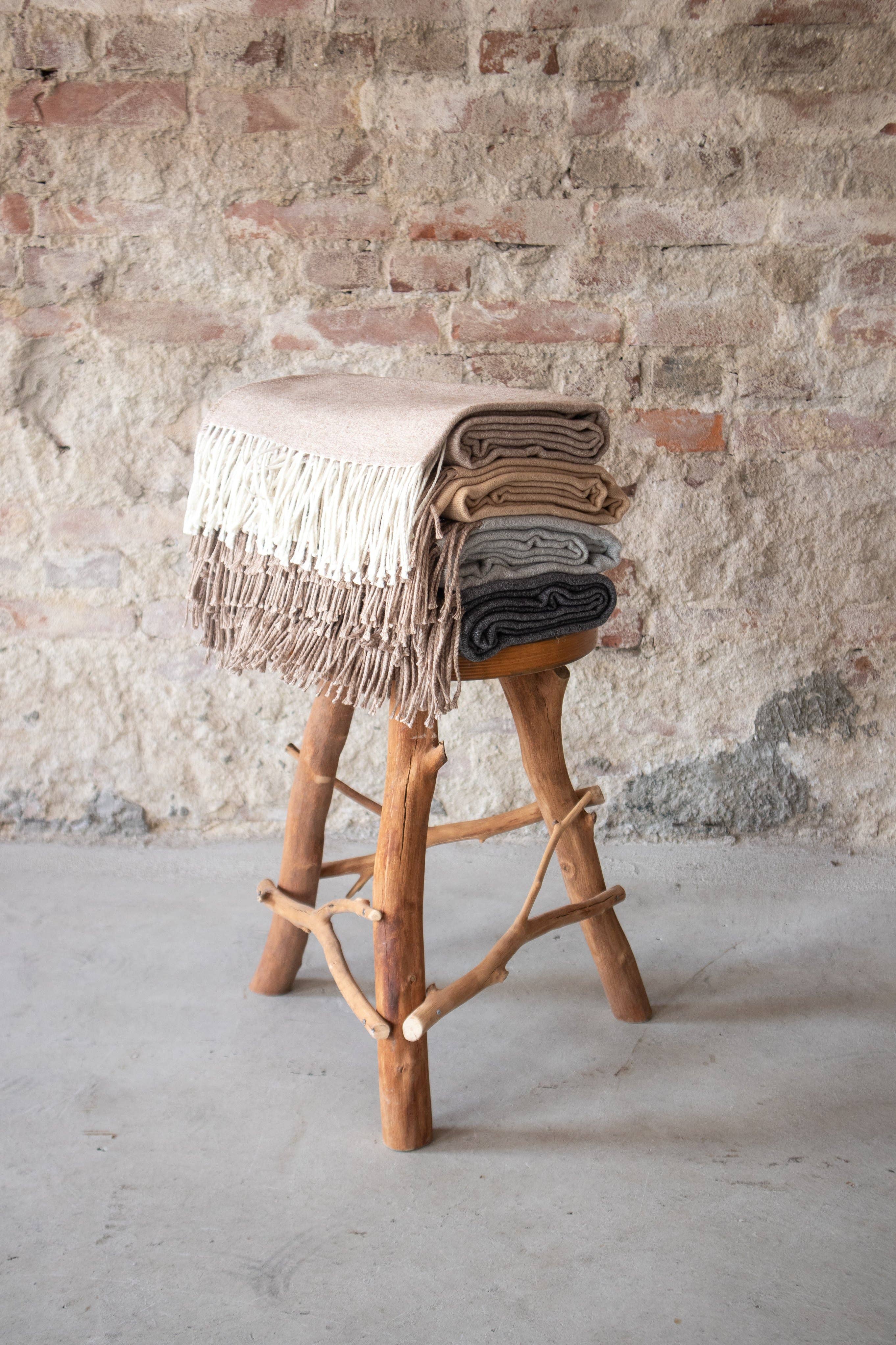 Van Buren – wholesale Throw blanket – Alpaca wool plaid light - 175x135cm | Spring7