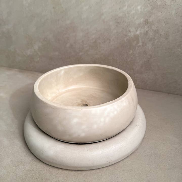Minimal Loot Design - Wholesale Plant Pot - Concrete Planter with Saucer, Modern Low Plant Pot, Bubble Planter, Shallow Cement Pot, Minimalist Pot with Saucer, Nordic Pot, Chunky Pot