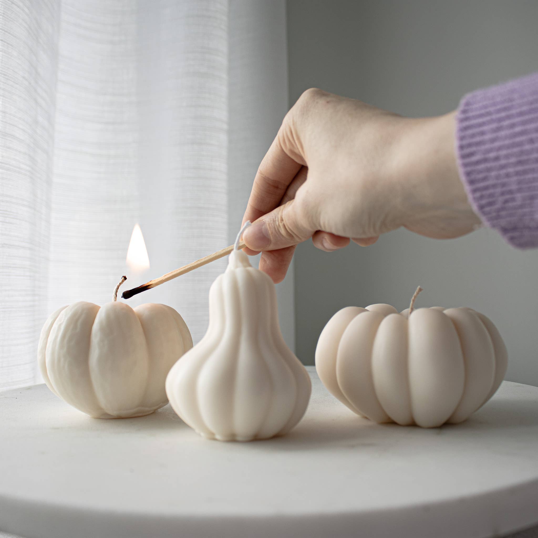 Glowing Harmony Candle Co - Venta al por mayor Velas de diseño llamativo - Vela de Soja con Forma de Calabaza, Decoración de Vela de Calabaza de Otoño3