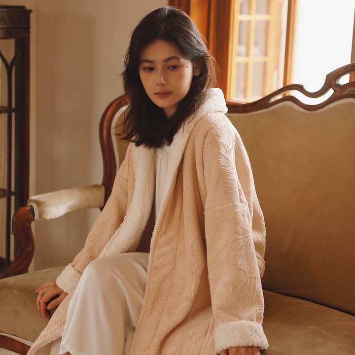Plush Winter Robe with Sherpa Lining–Cozy Women’s Loungewear for wholesale by DrifWoo