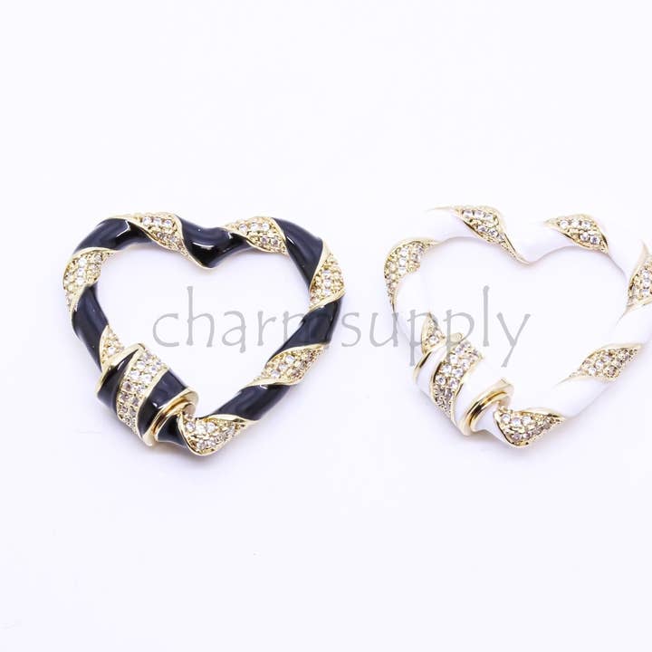 Emaille CZ Gedraaid Hart Karabijnhaak Schroefsluiting CLG113 voor wholesale door Jewel Pledge