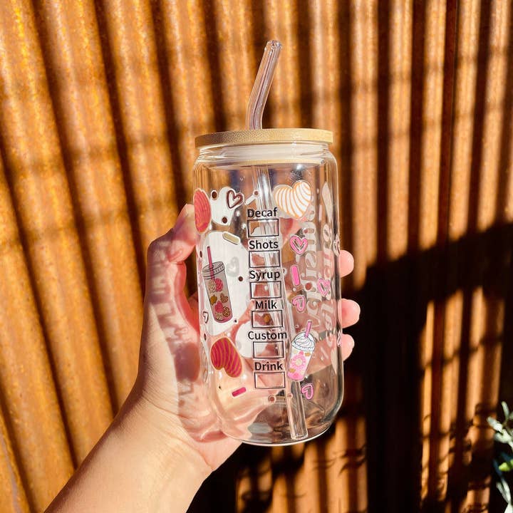 Las Changuis Tianguis - Wholesale Drinking Glass/Cup - Cafecito y Chisme 16oz Conchita Cup2