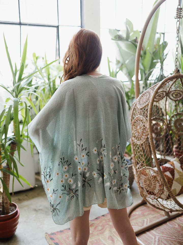 Leto Accessories - Wholesale Kimono - Women's - 🌼 Embroidered Spring Daisy Kimono - Leto Classic 🌼