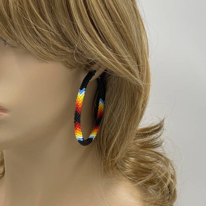 BEADS CORNER - Vente Créoles - Boucles d'oreilles artisanales de style autochtone de 3 pouces avec perles de rocaille tchèques - Feu noir2