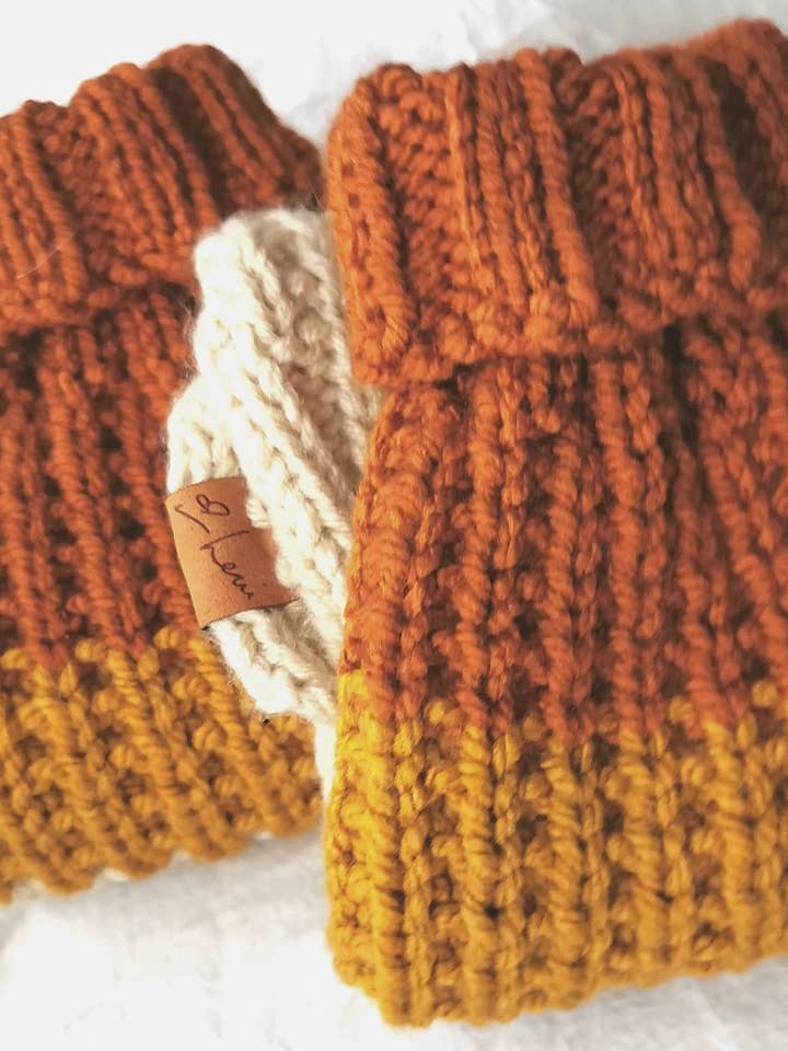 Pull colorblock pour animaux de compagnie The Day Tripper pour la vente par Leni Knits Limited