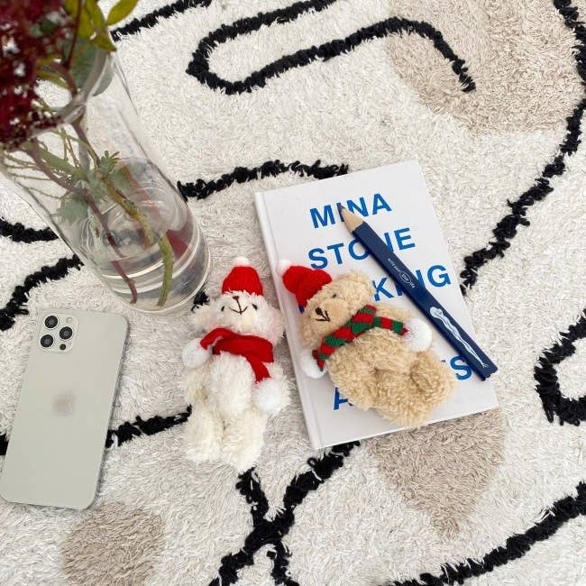 MOND HAUS - Wholesale Phone Grip - Buttons Phone Holder |  Big Santa Teddybear Charm Griptok7