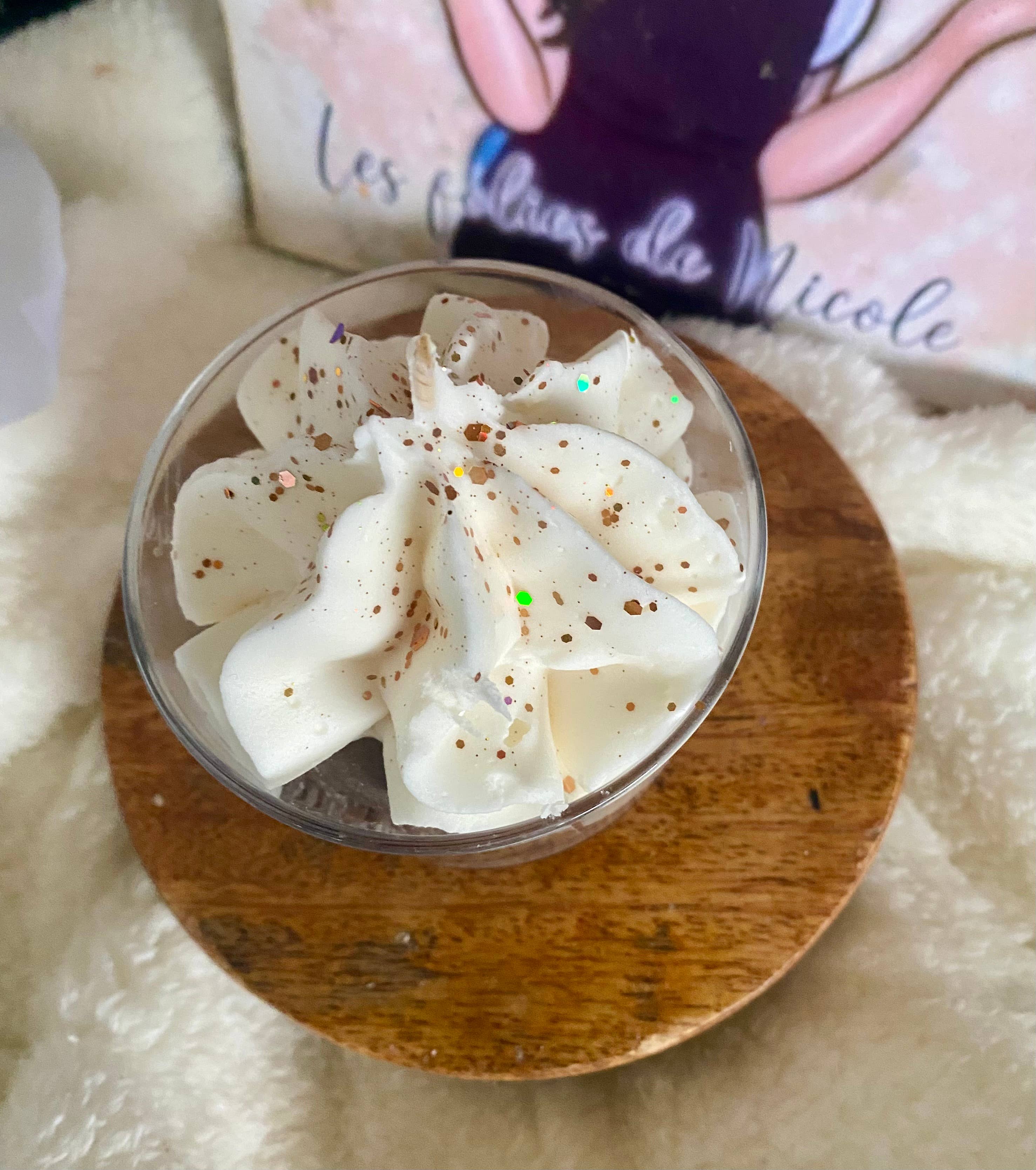 Les folies de Nicole - Wholesale Novelty Candle - gourmet chocolate hazelnut candle2