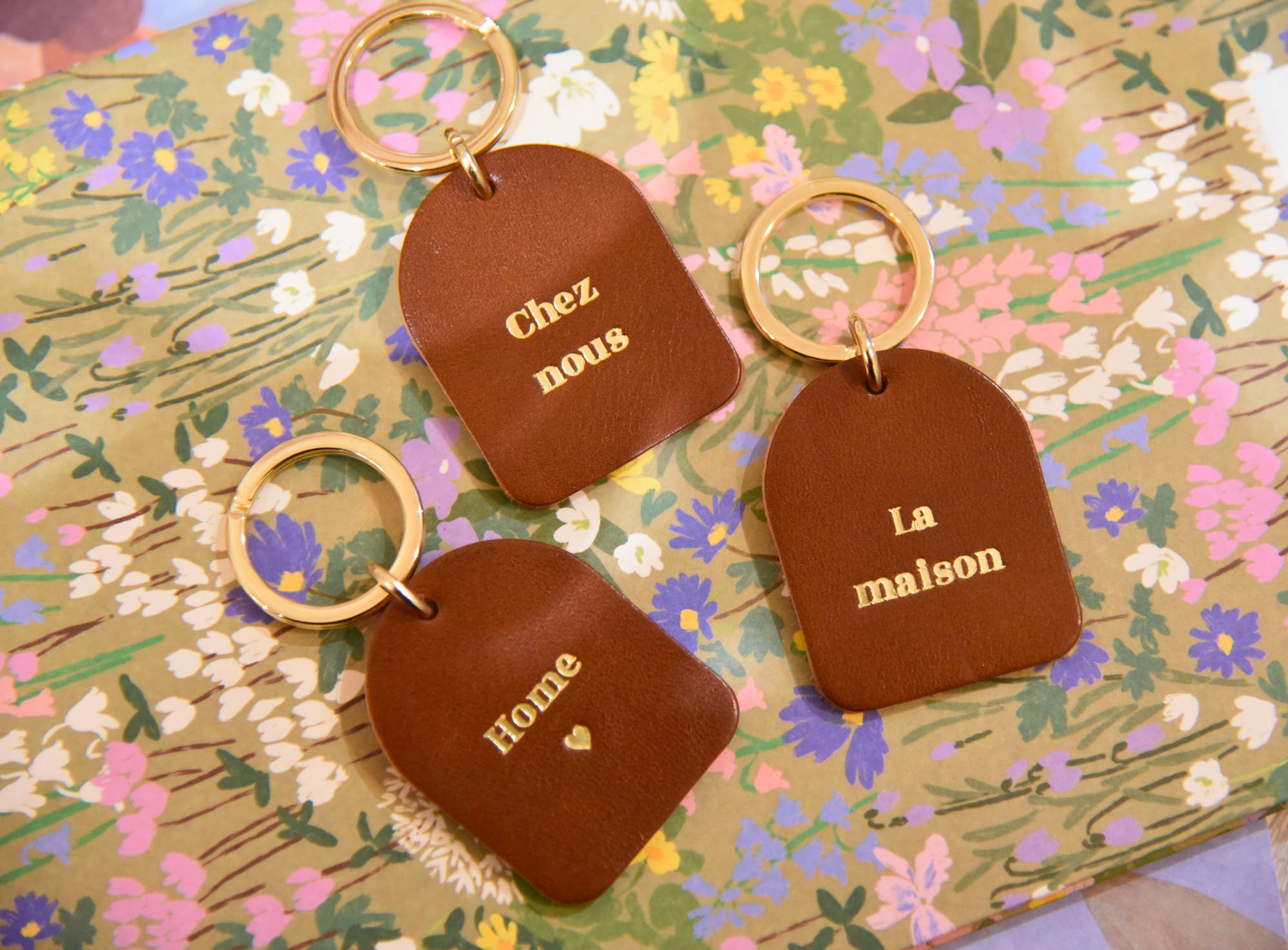 FAUVETTE PARIS - Wholesale Keychain - Women's - La maison camel leather arch keychain1