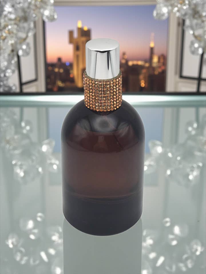 Emirati Velvet – Home & Linen Perfume Collection 3.4oz for wholesale by Morgan Paris Skin Boutique