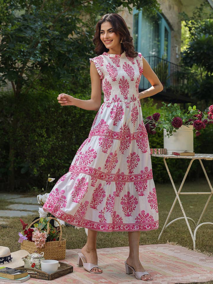 Vestido sem mangas de algodão estampado com motivos Mughal e pala franzida por atacado de Jaipur Morni USA